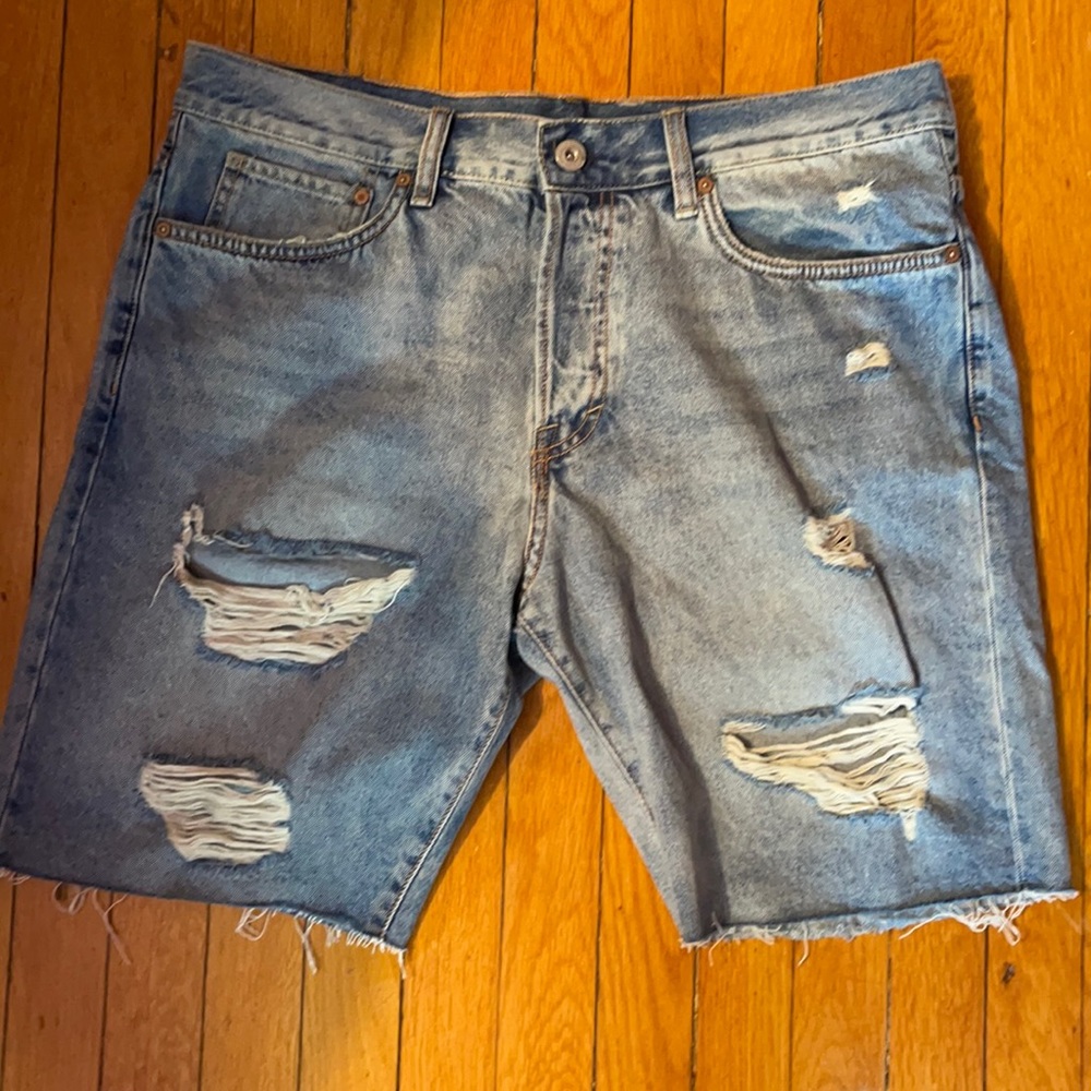 Cotton distressed H&M denim shorts